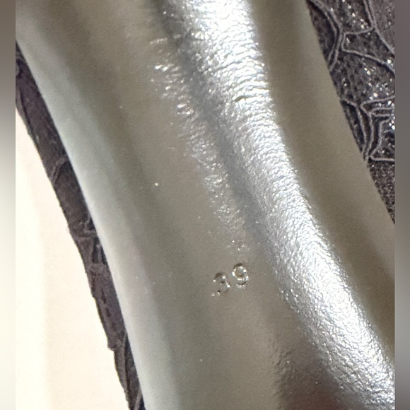 Dolce & Gabbana Lace Boots stiletto Gold D&G Logo Luxury Fashion Style - Picture 14 of 15